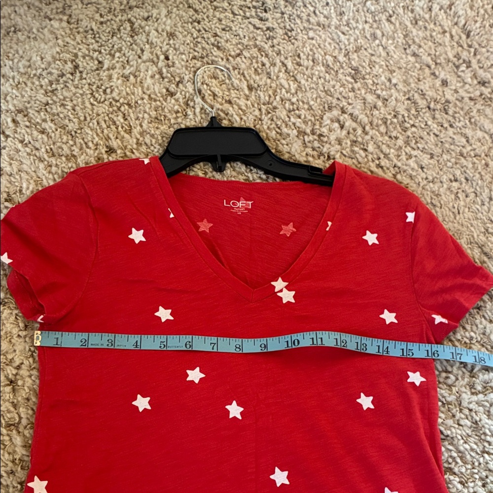 Loft Red & White Star V-Neck T-Shirt - Picture 4 of 5